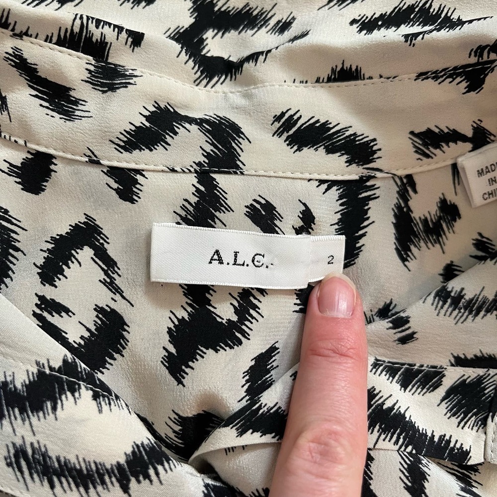 A.L.C. Emerson Leopard Printed Silk Button Down women’s size‎ 2 - Picture 5 of 8